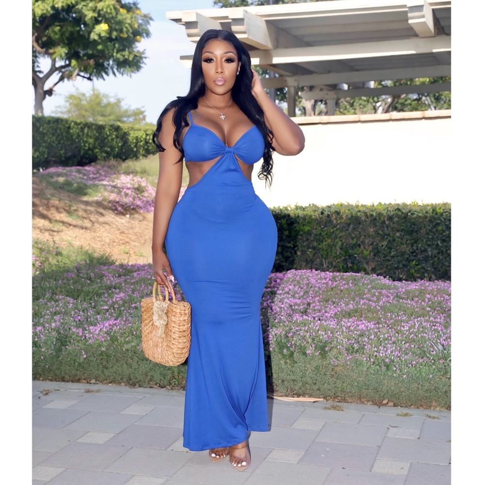 Cutout Maxi Dress ✨ prices are cheaper on our site ✨